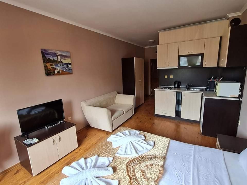 Kuchyň nebo kuchyňský kout v ubytování MitProt Panorama Bay 2 Private Apartament ap.122