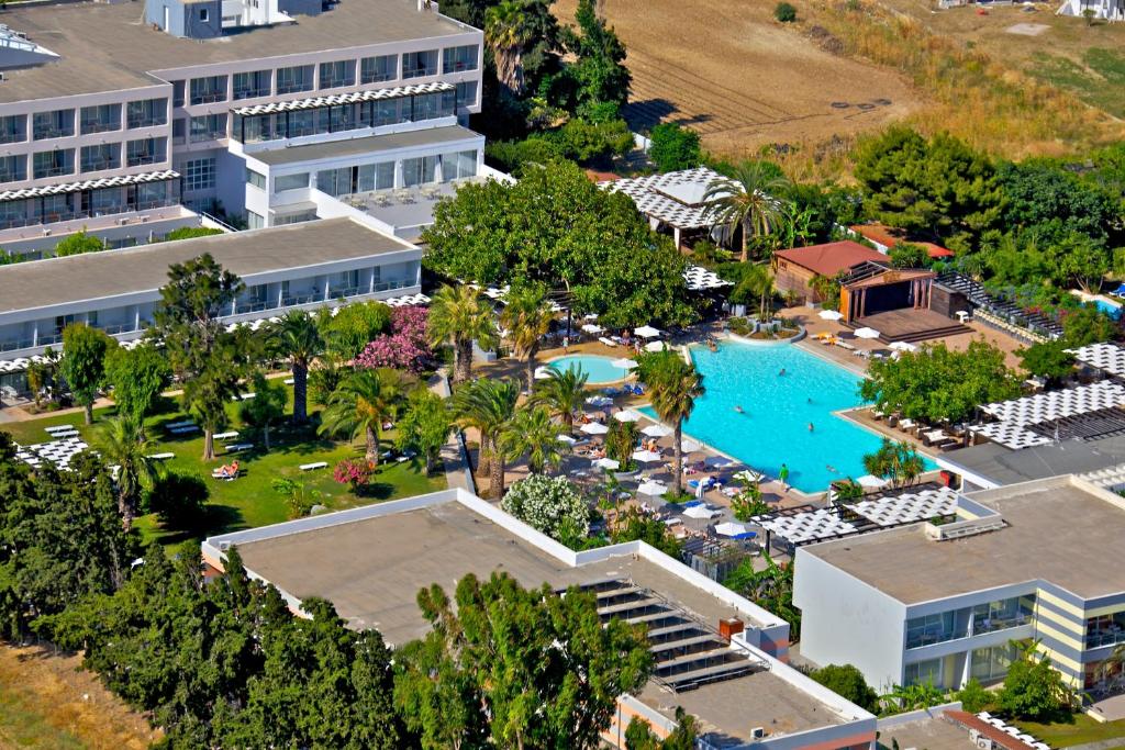 Bazén v ubytování Sun Palace Hotel Resort & Spa nebo v jeho okolí