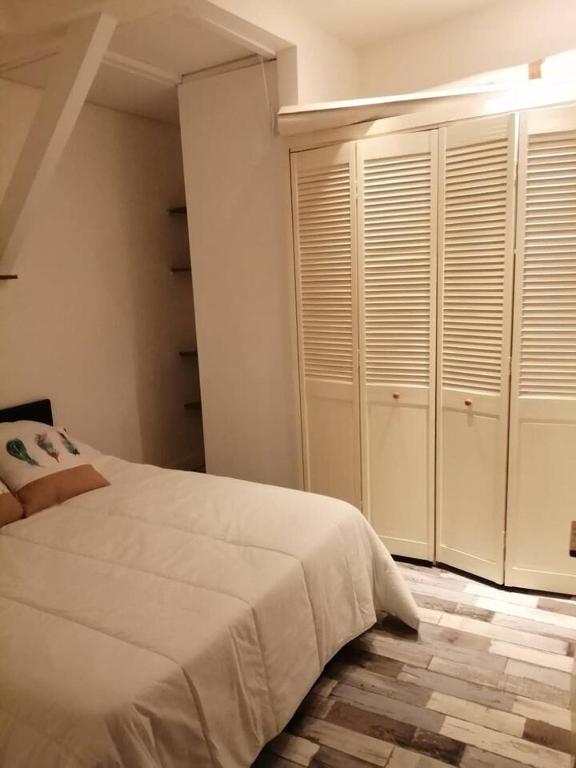 Posteľ alebo postele v izbe v ubytovaní Romantique - NeaSpace Vieux Nice
