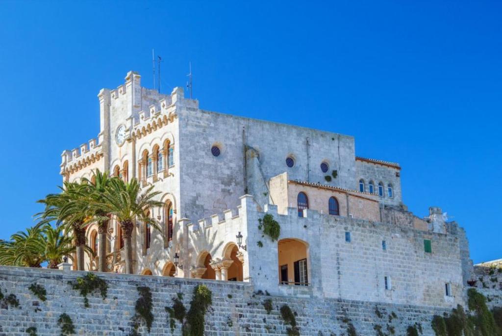 Villa Evelyn, Cala en Porter, Spain - Booking.com