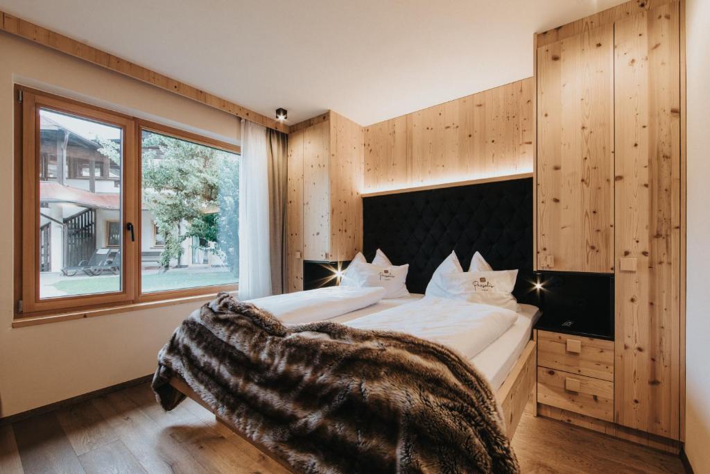 Presulis Hideaway Apartments & Restaurant - 家庭套房