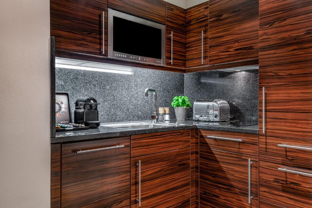 The Westin Grand Munich - Resim 22