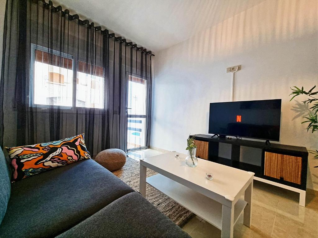 TV a/nebo společenská místnost v ubytování Prestige Apartment Oued Laou