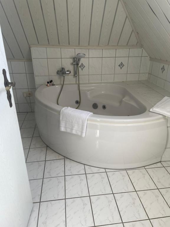 Koupelna v ubytování Hotel Zum Lamm