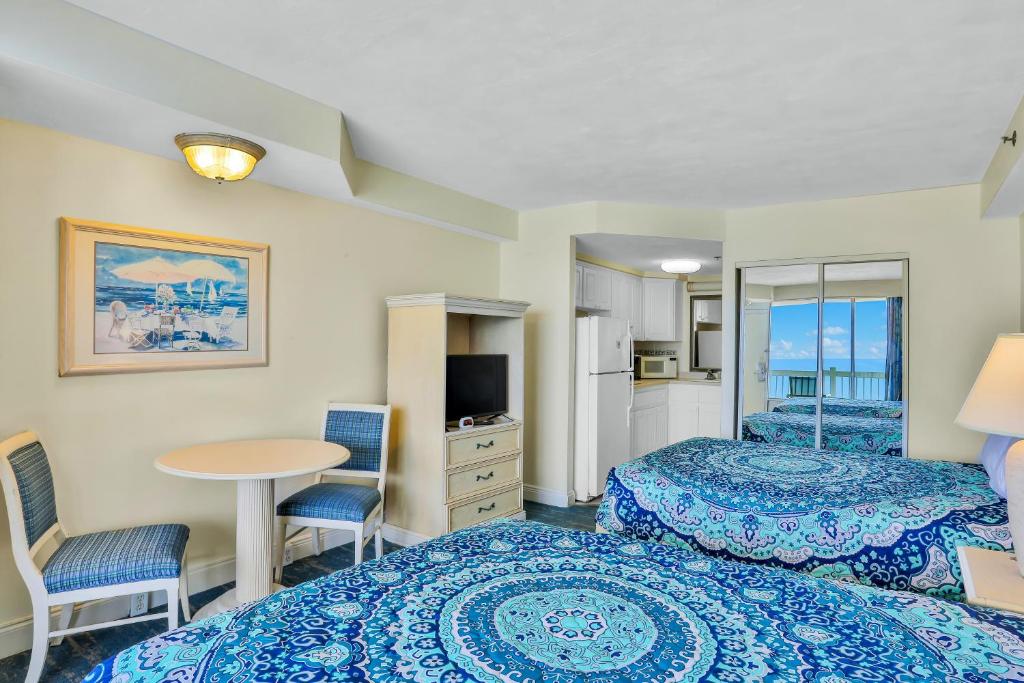 Sunrise at the Resort, Daytona Beach, USA