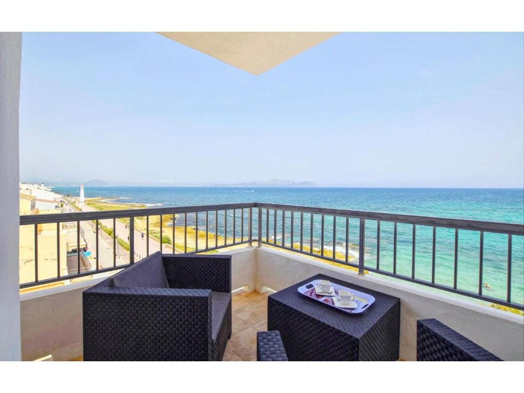 A general sea view or a sea view taken from Az apartmant