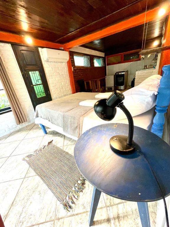 A cozinha ou cozinha compacta de Casa Selva - Vila do Abraão - Ilha grande