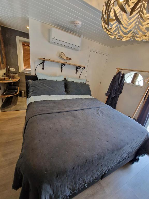 Bed & Breakfast Hoeve Happiness - ontbijt inbegrepen - wellness aanwezig - Double Room With Terrace