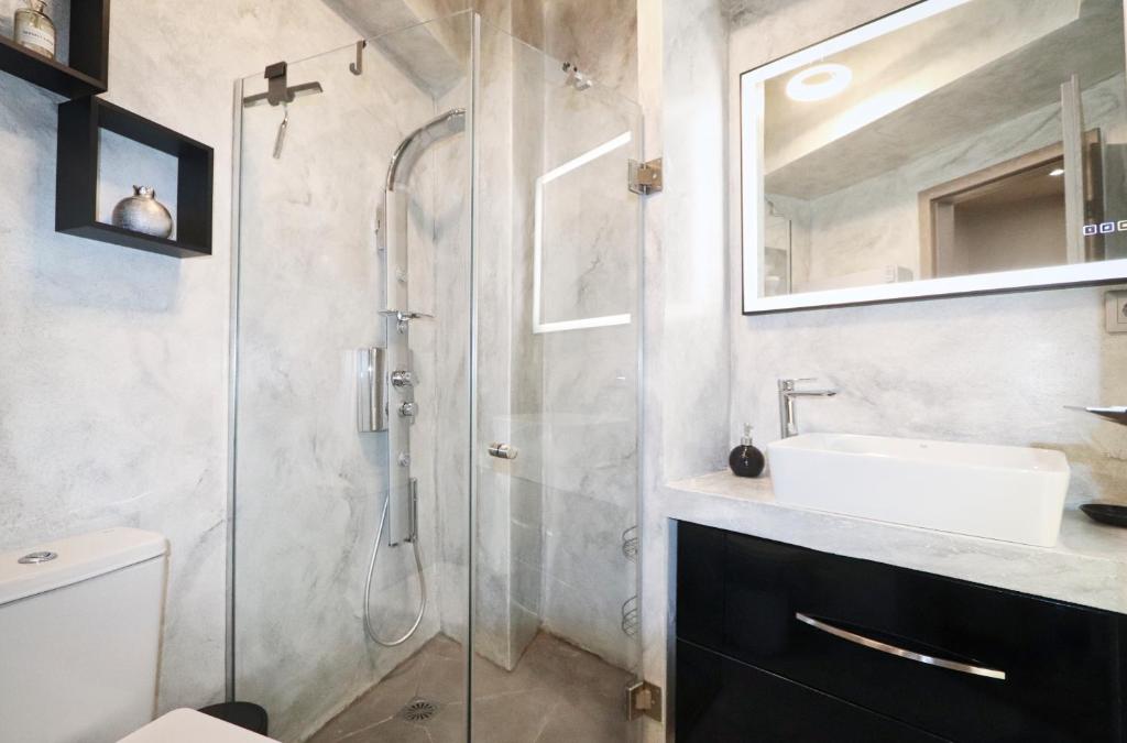 Modern Studio in Vibrant Kolonaki Area - 4