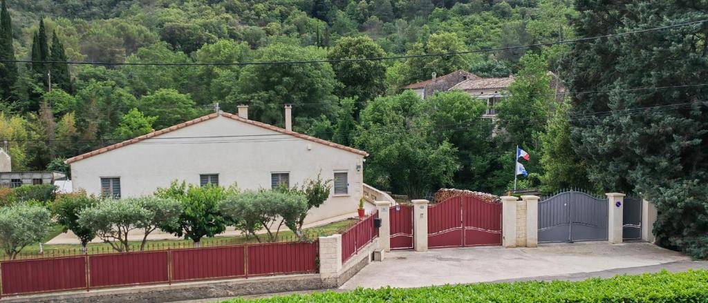 Zahrada ubytování Gite - Chambre d'hôtes l'OCCITANIA