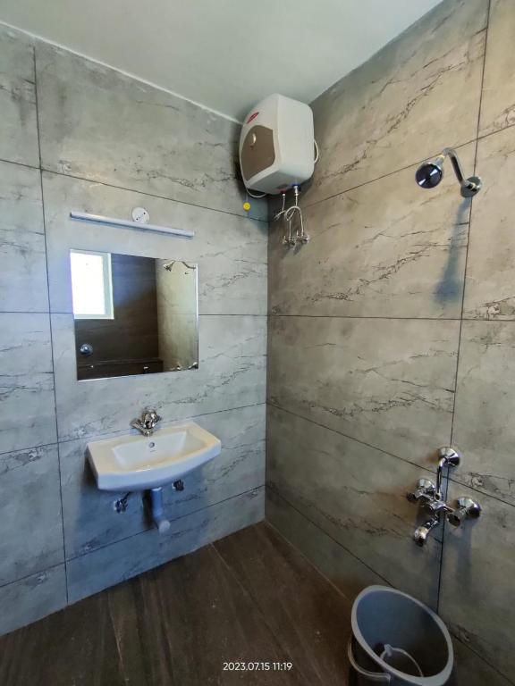 Koupelna v ubytování Hotel NT Grand Yercaud