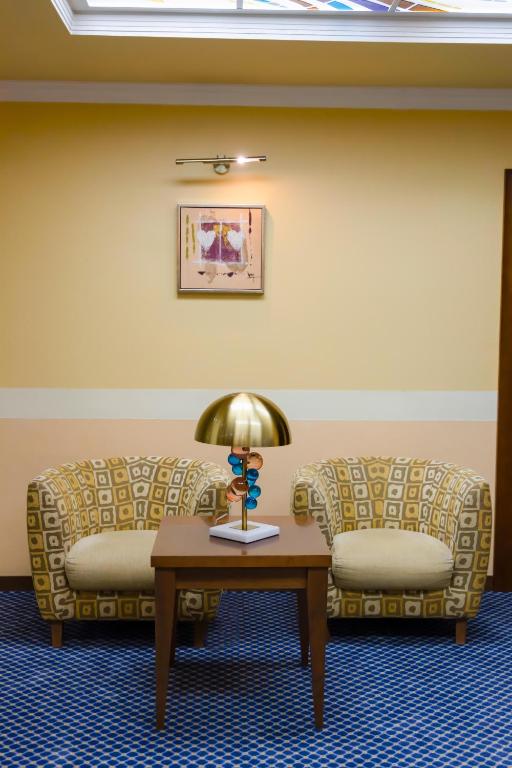 Posezení v ubytování Hotel Ambasador Prishtina