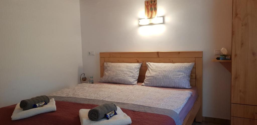 Posteľ alebo postele v izbe v ubytovaní Füred Deluxe Garden Apartment