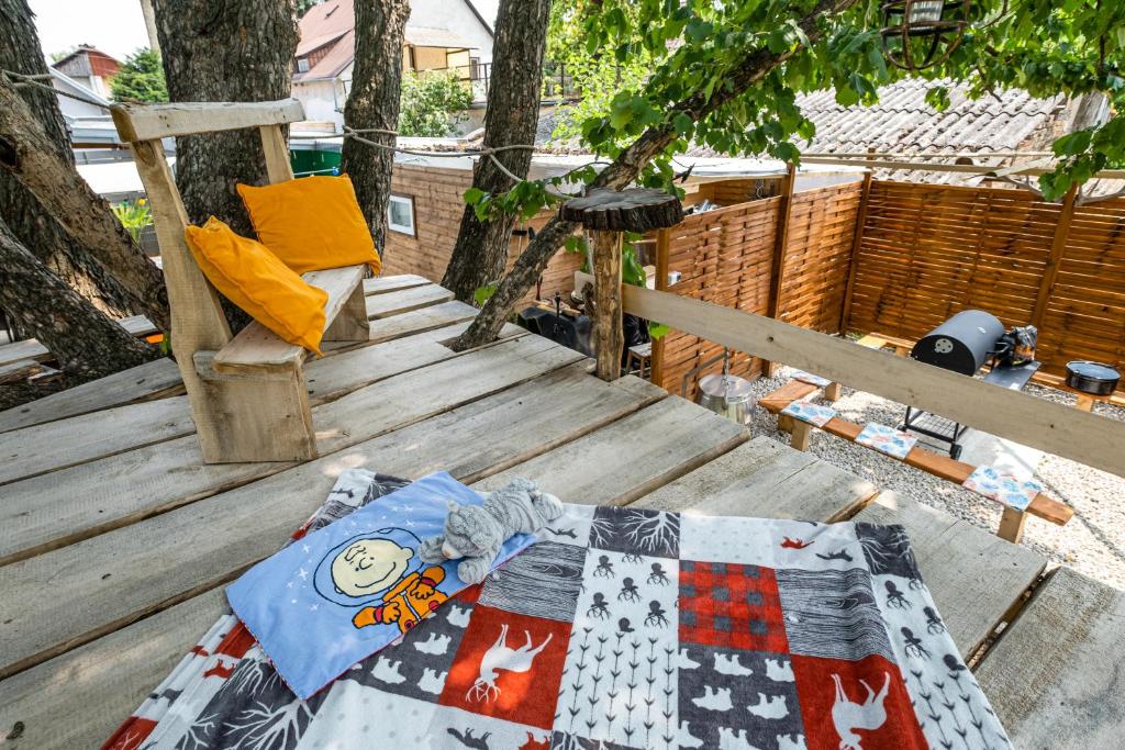 Balkon lub taras w obiekcie Szürke Vendégház Balatonkenesén