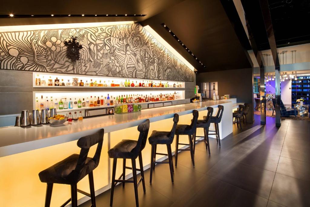 Lounge nebo bar v ubytování W Bellevue