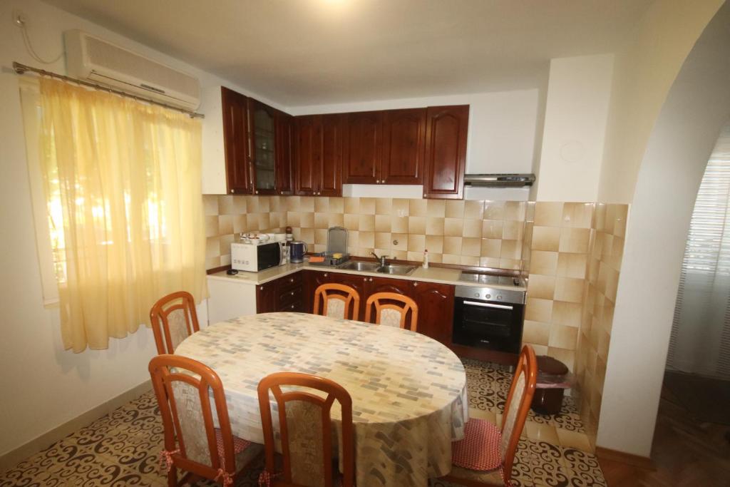 Köök või kööginurk majutusasutuses Apartment Saric