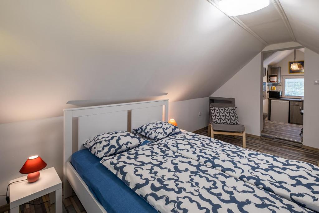 Szürke Vendégház Balatonkenesén - One-Bedroom Apartment