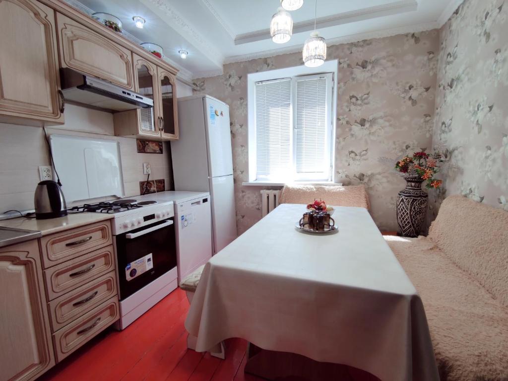 Kuchyň nebo kuchyňský kout v ubytování Guest House Adimi