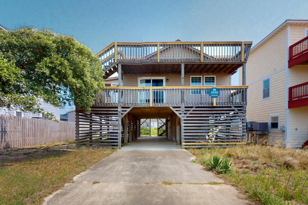 Serenity, Kill Devil Hills (updated prices 2024)