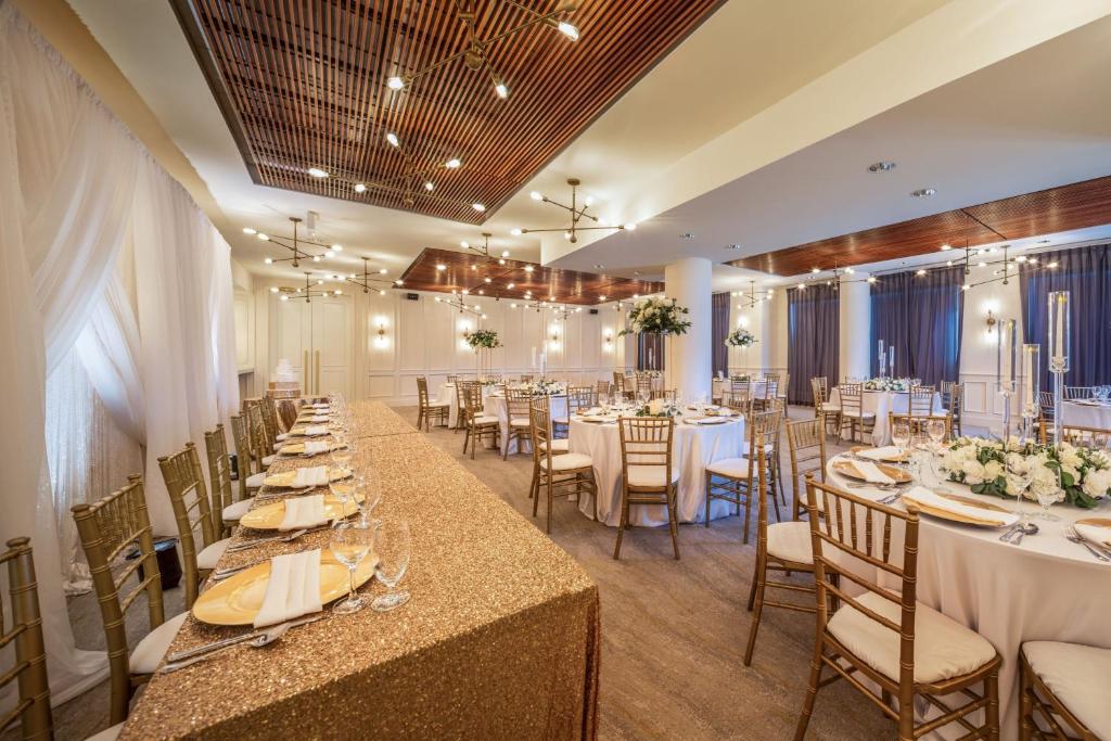 Courtyard by Marriott Calgary South - Resim 34