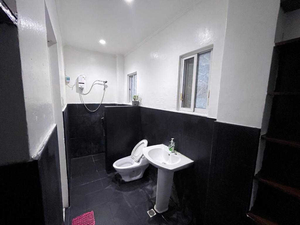 Best Inn Lahug的一间浴室