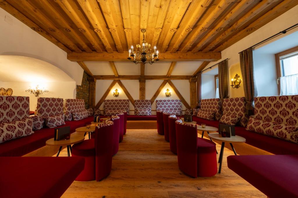 Posezení v ubytování Hotel Schwarzer Adler