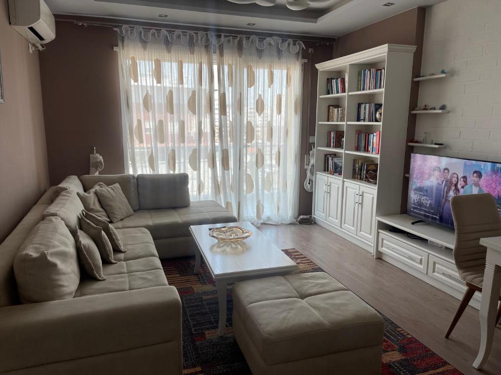 Anna's Apartment 2 - Image 5