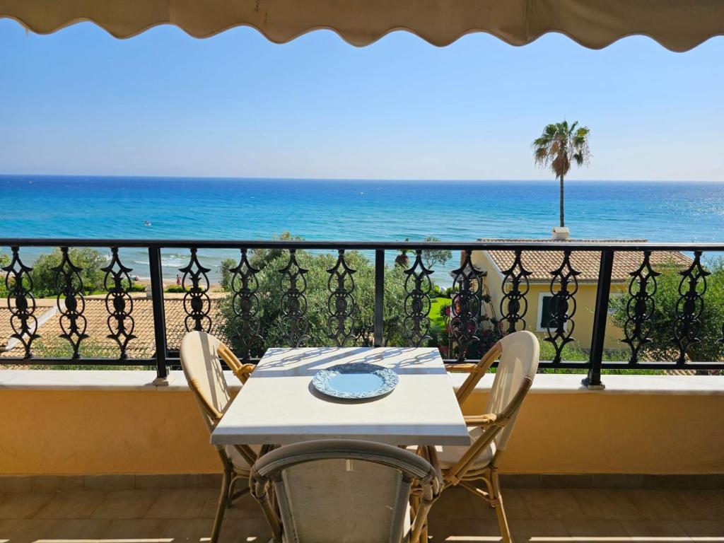 A general sea view or a sea view taken from Az apartmant