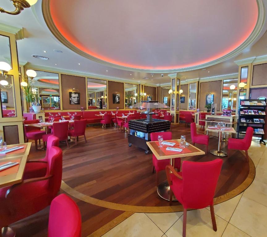 Restaurace v ubytování Hôtel Vauban