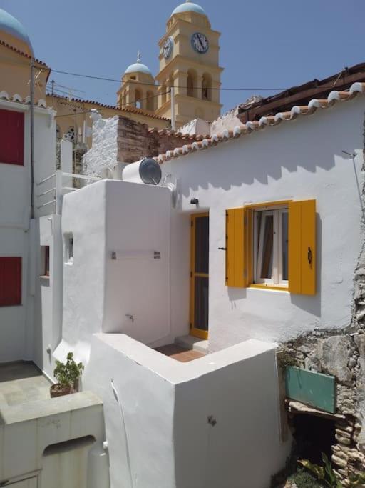 Kythnos Dryopida Studio Hatzis
