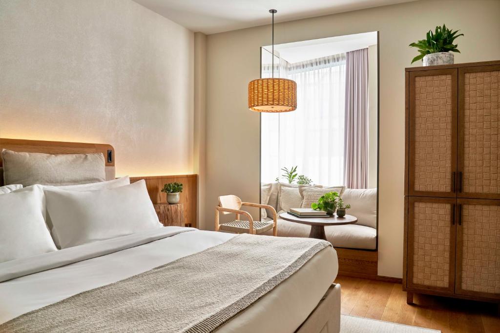 1 Hotel Mayfair photo 2