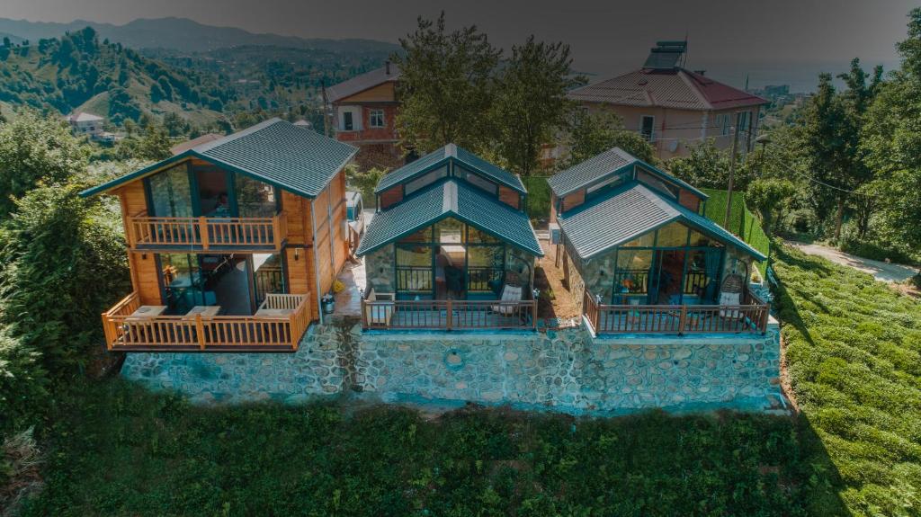 Fotografie z fotogalerie ubytování YALİ SUİT BUNGALOV v destinaci Ardeşen
