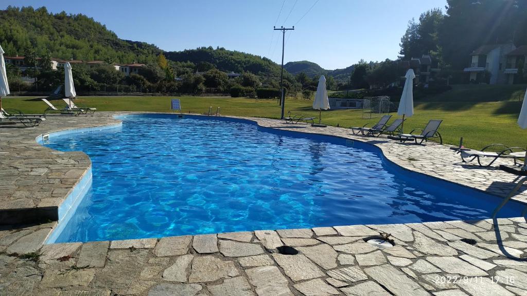 Bazén v ubytování Roxanne villa's nebo v jeho okolí