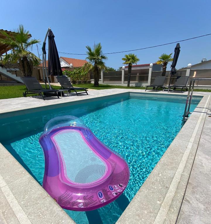Bazén v ubytování Villa Liana , private Villa with pool and garden nebo v jeho okolí