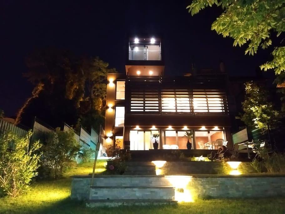 Villa 5* avec piscine, vue sur la tour Eiffel