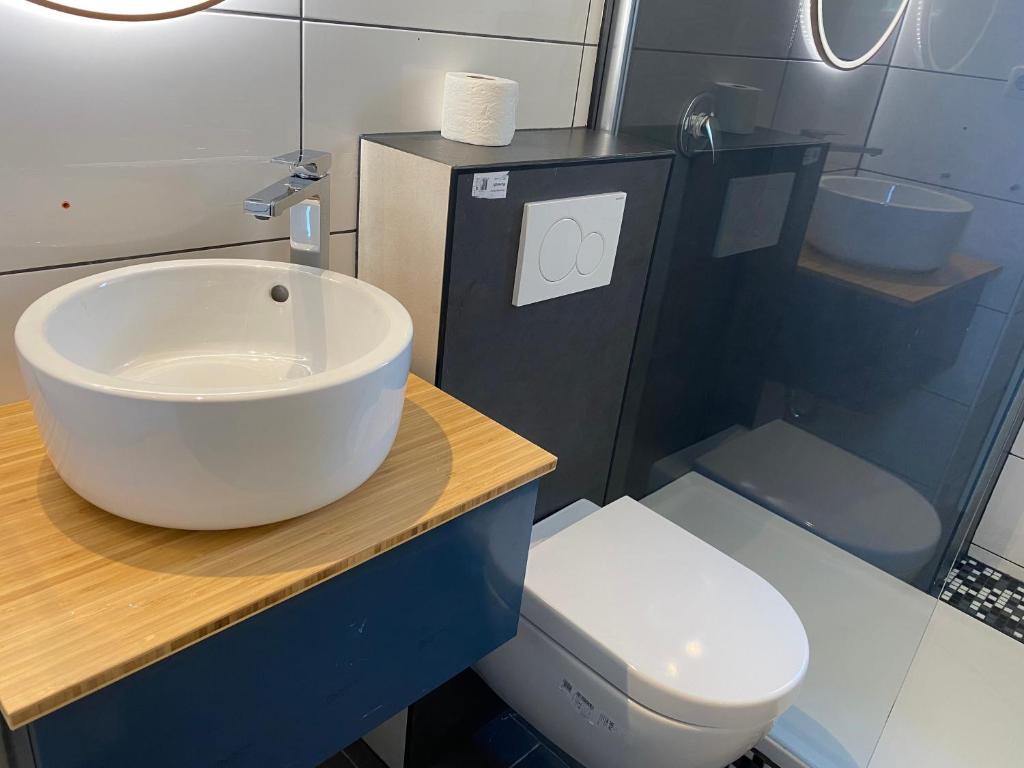 Hotel Petite Königsallee SELF CHECK-IN - Resim 19