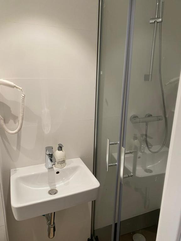 Hotel Petite Königsallee SELF CHECK-IN - Resim 35