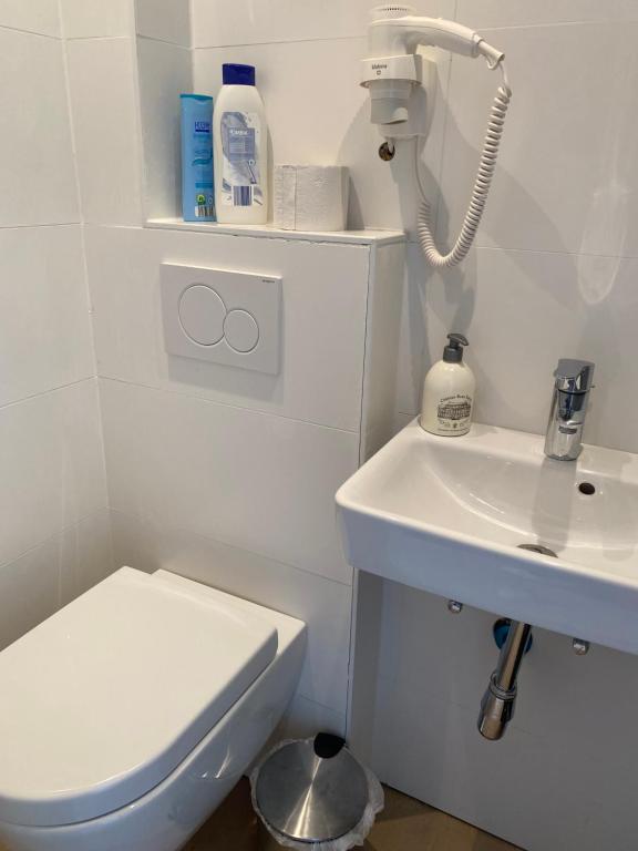 Hotel Petite Königsallee SELF CHECK-IN - Resim 34