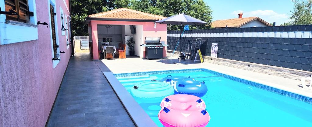 Zdjęcie z galerii obiektu Apartment Radmila 2 w mieście Gedići