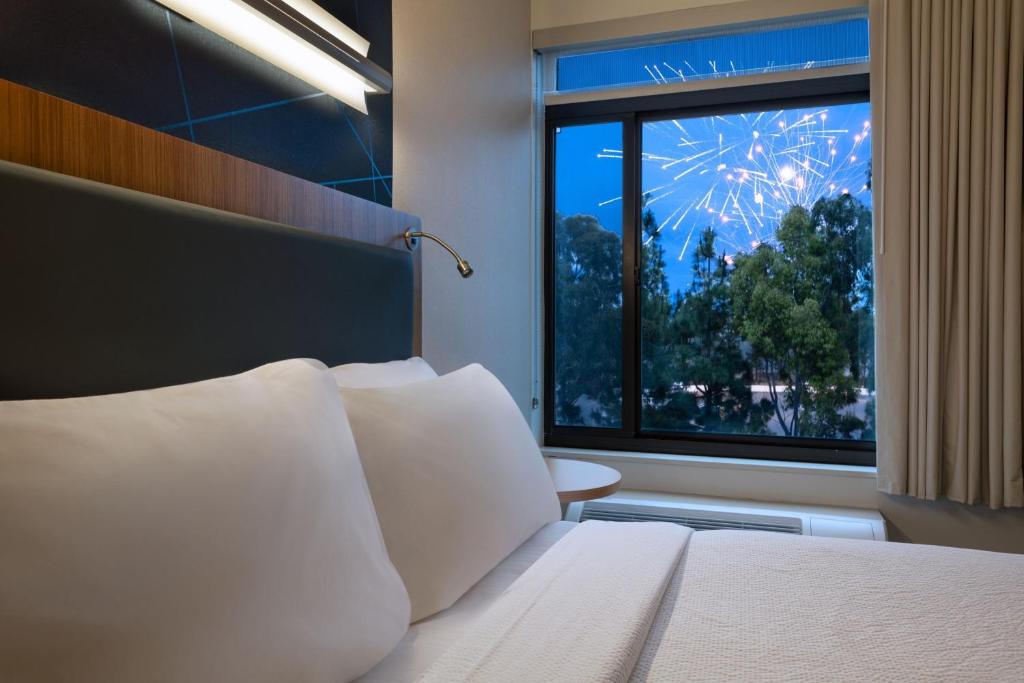 Springhill Suites by Marriott Anaheim Maingate - 