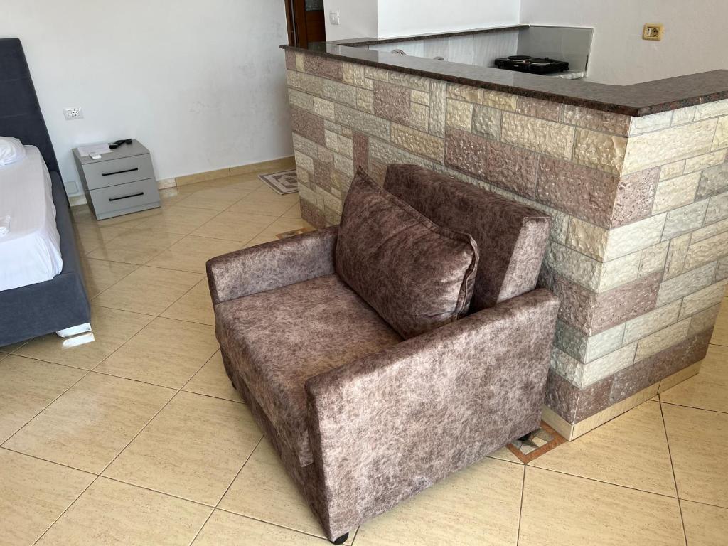 Lovely apartment with sea view in Saranda - Image 9