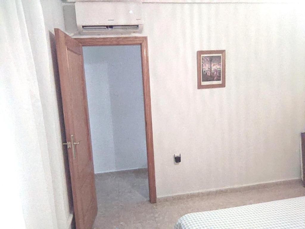 Modern Apartment 3mins walk to Playa del cura beach ...
