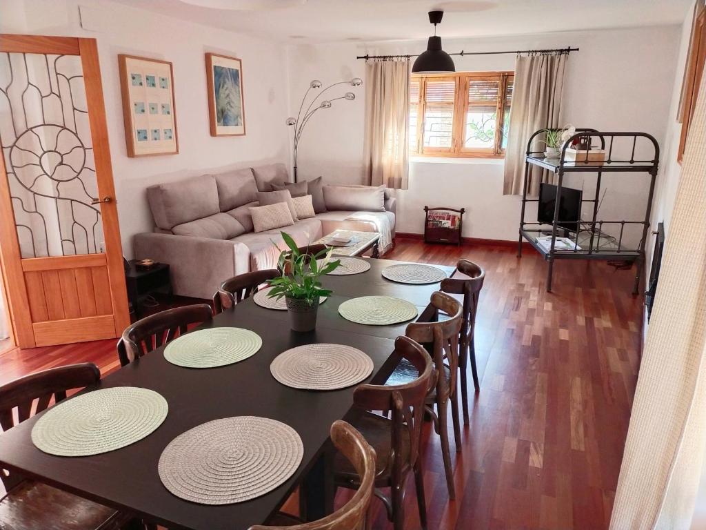 Posezení v ubytování Preciosa casa grande con patio en Sevilla 8PAX
