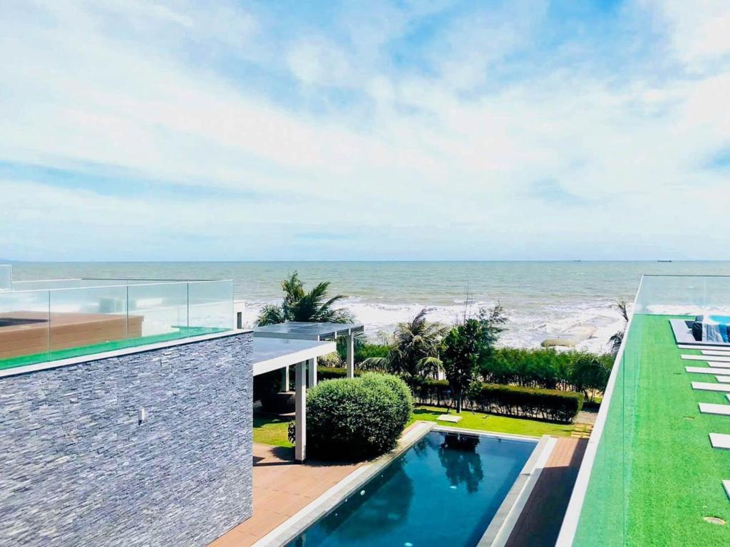Oceanami Villas & Beach Club Long Hai at 1, 3, 4 Bedroom & 5, 6 Bedroom Beachfront private pool - Villa Met Een Privézwembad