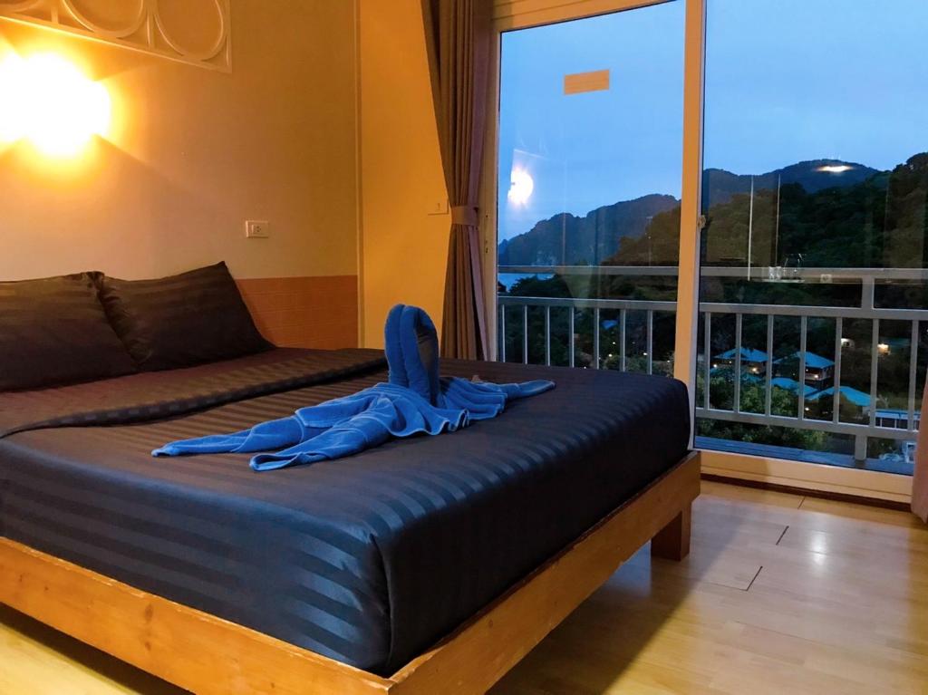 Llit o llits en una habitació de Blue View House Phi Phi