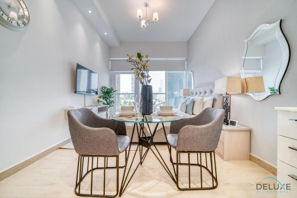 Charming Studio at La Residence Jumeirah Village Triangle by Deluxe Holiday Homes