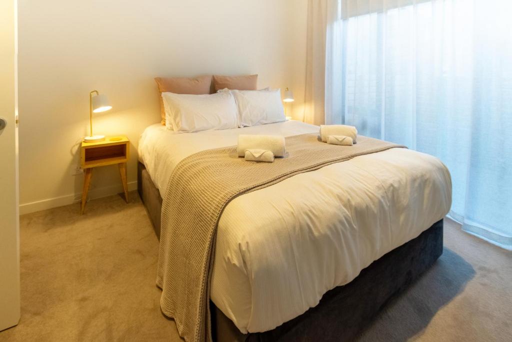 Latimer Square 1 bed 1 bath - Single Level - Resim 18