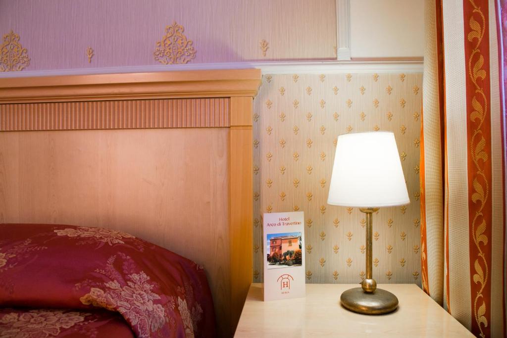 Hotel Arco Di Travertino - Resim 44