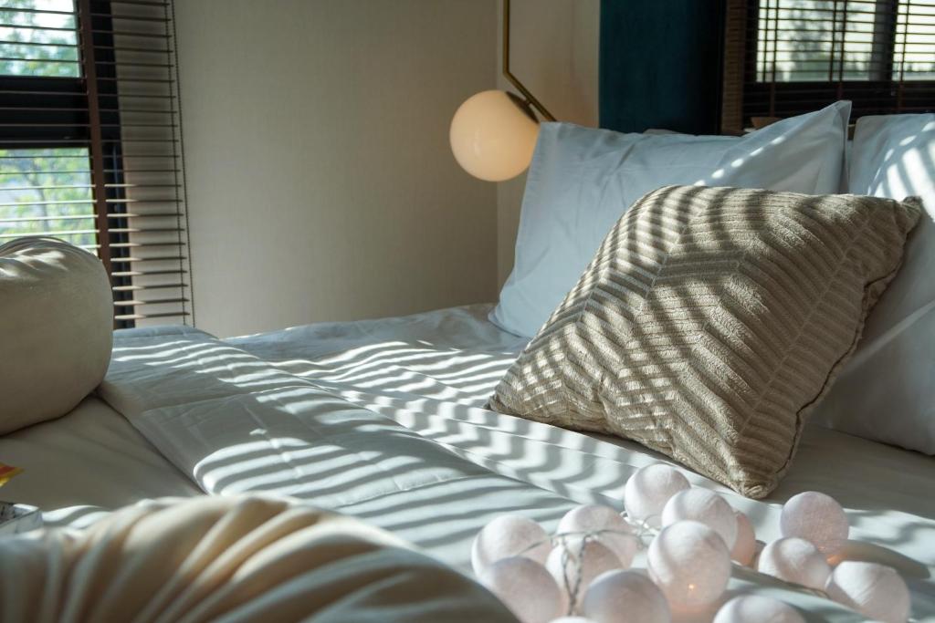 THE NINE THASALA - Resim 17