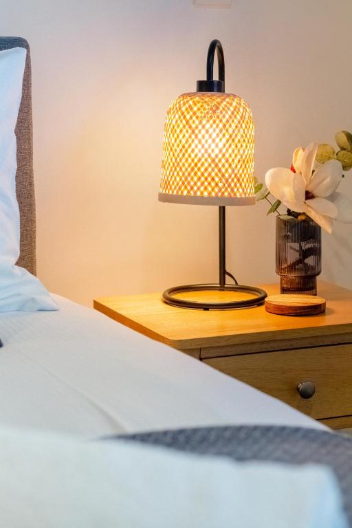 Urban Elegance - 2 Bed, 2 Bath in the CBD - Resim 19